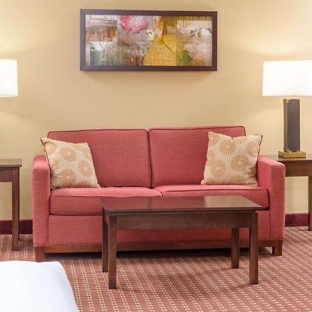 Comfort Inn & Suites Near Burke Mountain Сент-Джонсбери Экстерьер фото