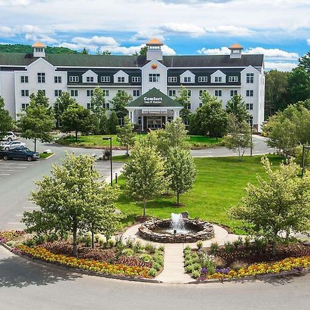 Comfort Inn & Suites Near Burke Mountain Сент-Джонсбери Экстерьер фото